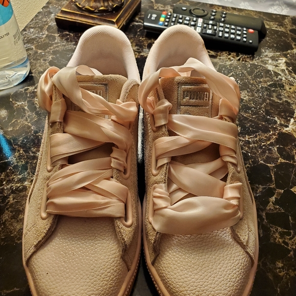 Pumas - Picture 2 of 6